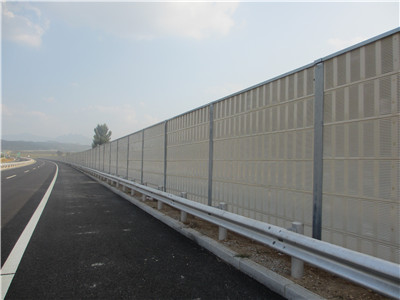 <a href=http://m.on-q.net/news_article?news_id=123>隔聲屏障</a>