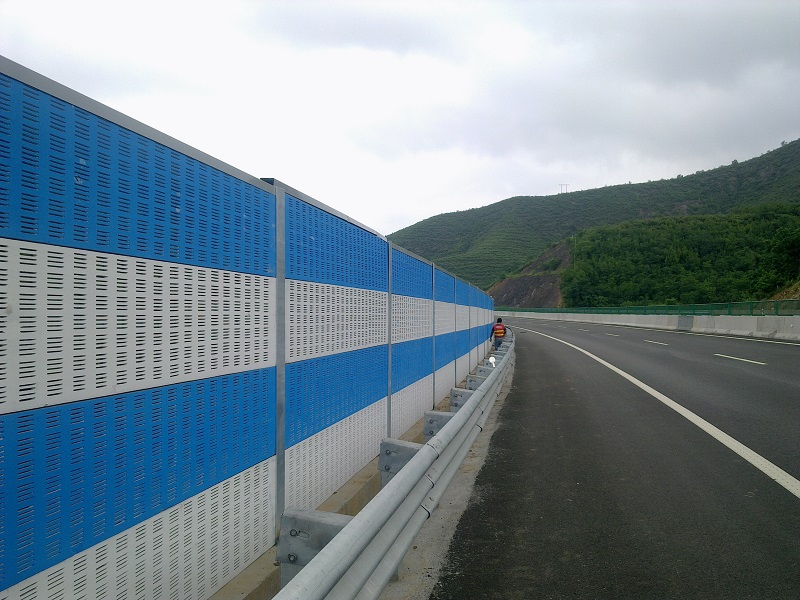 <a href=http://m.on-q.net/news_article?news_id=127>聲屏障</a>