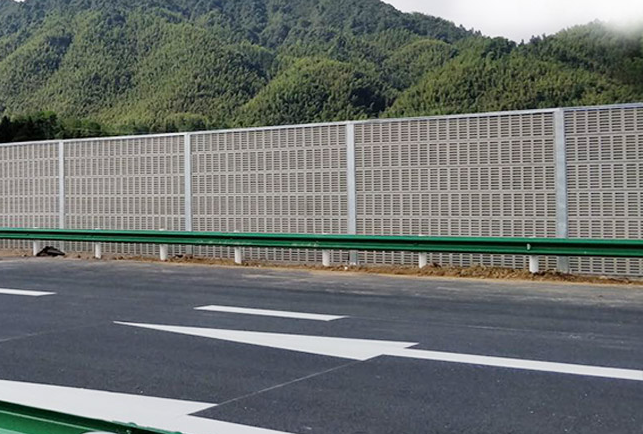 <a href=http://m.on-q.net/news_article.html?news_id=128>聲屏障</a>