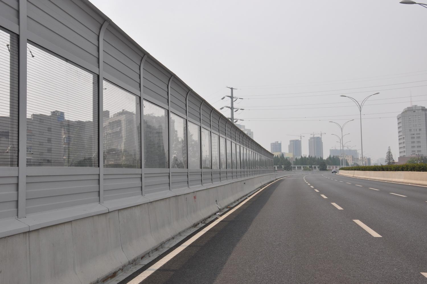 <a href=http://m.on-q.net/news_article?news_id=142>公路聲屏障</a>